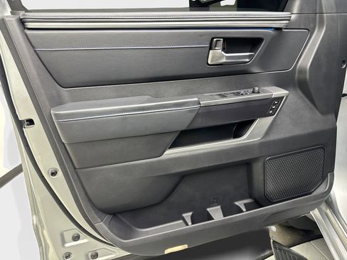 Used 2022 Toyota Tundra Platinum w/ Advanced Package image 32