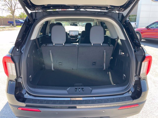 New 2026 Ford Explorer Active RWD image 7