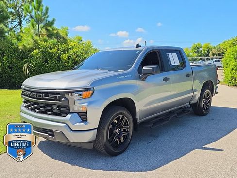 Certified 2025 Chevrolet Silverado 1500 Custom AWD/4WD image 2