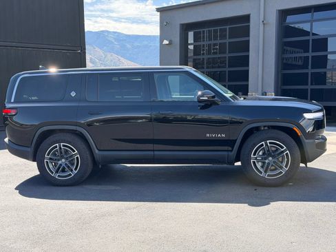 Used 2025 Rivian R1S Adventure AWD/4WD image 3