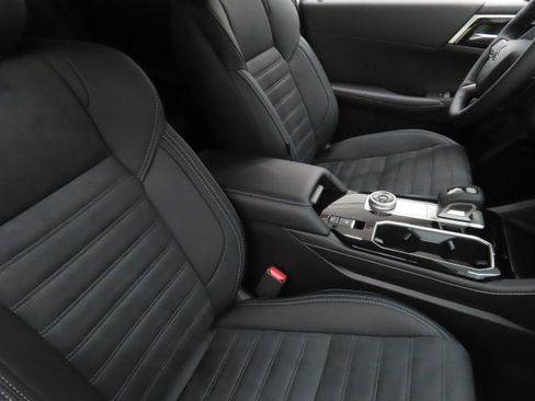 New 2026 Mitsubishi Outlander SE image 24