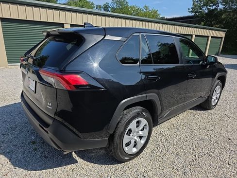 Certified 2025 Toyota RAV4 LE AWD/4WD image 6
