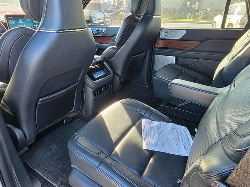 Used 2024 Lincoln Navigator Reserve AWD/4WD image 8