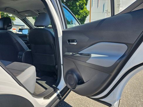Used 2023 Nissan Kicks SR w/ SR Premium Package FWD image 15