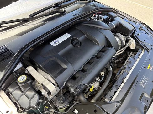 Used 2011 Volvo XC70 T6 AWD/4WD image 19