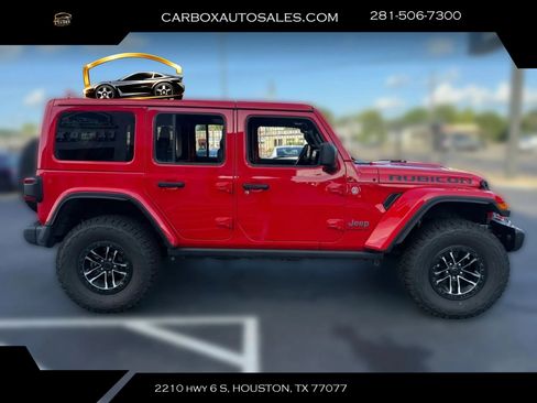 Used 2025 Jeep Wrangler Unlimited Rubicon AWD/4WD image 6