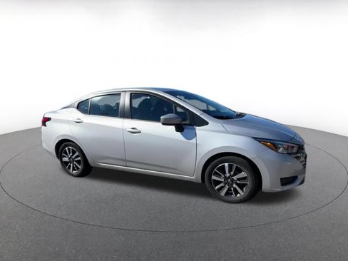 Used 2025 Nissan Versa SV FWD image 2