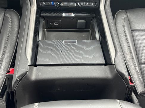 Used 2023 GMC Yukon XL Denali w/ Max Trailering Package image 5