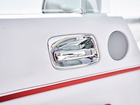 Used 2020 Rolls-Royce Wraith image 29