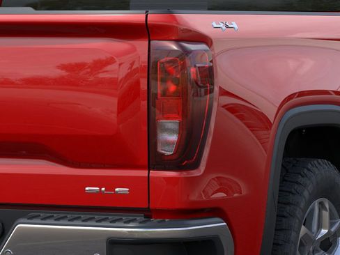 New 2026 GMC Sierra 1500 SLE image 11
