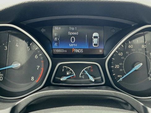 Used 2017 Ford Focus Titanium FWD image 34
