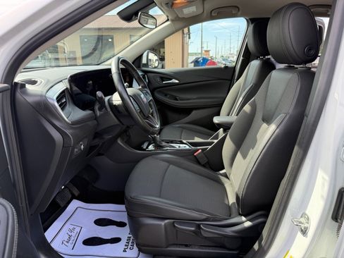 Used 2024 Buick Encore GX Preferred FWD image 25