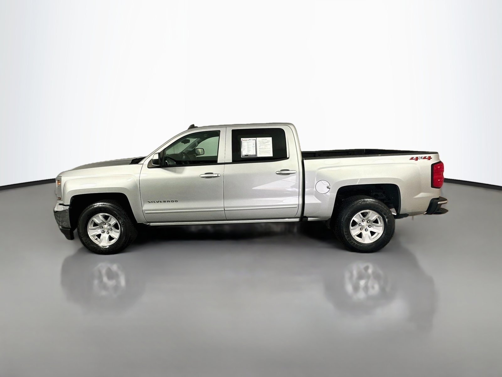 Used 2018 Chevrolet Silverado 1500 LT AWD/4WD image 4