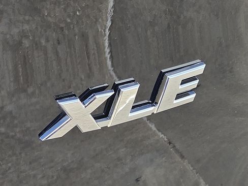 Used 2025 Toyota RAV4 XLE FWD image 11