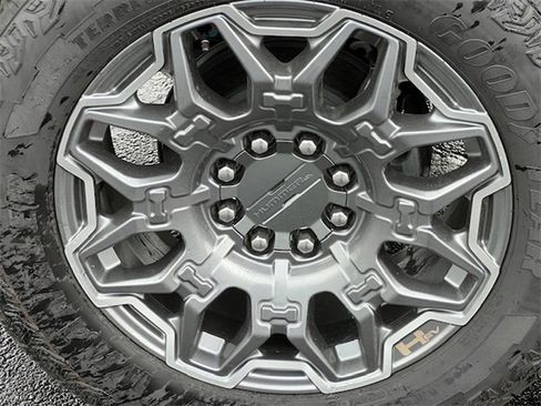 New 2025 GMC Hummer EV 3X image 12