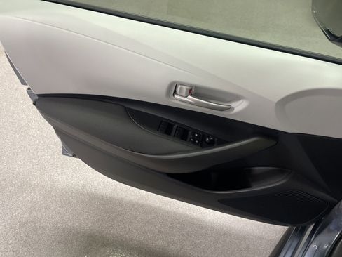 Used 2026 Toyota Corolla SE FWD image 14