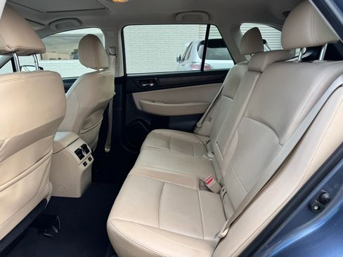 Used 2017 Subaru Outback 3.6R Limited AWD/4WD image 19