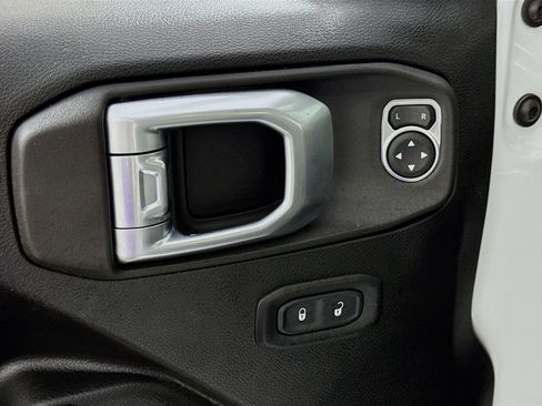 Used 2022 Jeep Gladiator Sport AWD/4WD image 20