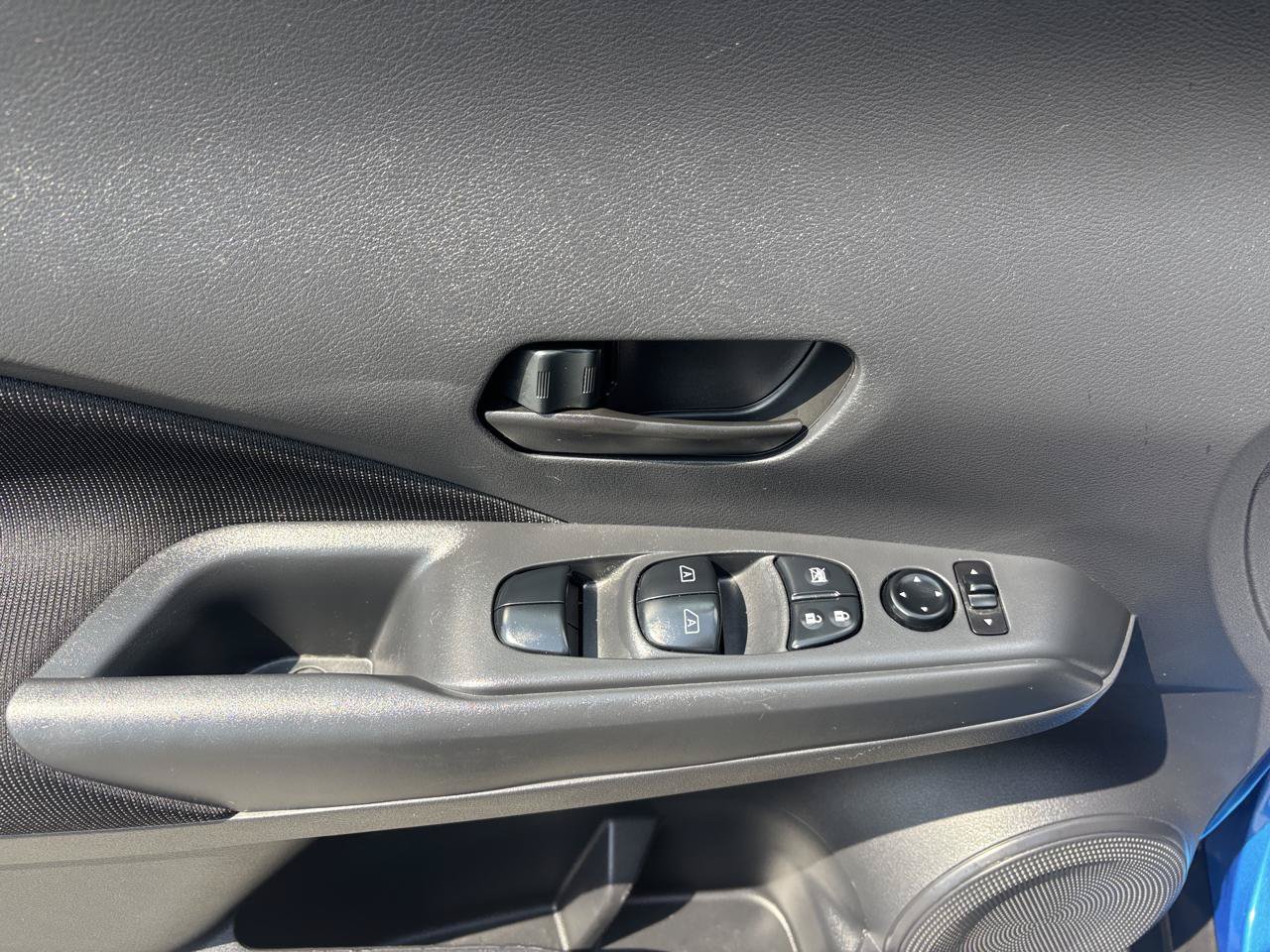 Used 2025 Nissan Kicks Play S FWD image 7