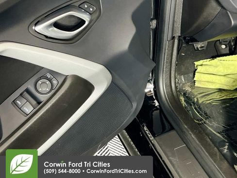 Used 2022 Chevrolet Camaro SS RWD image 12