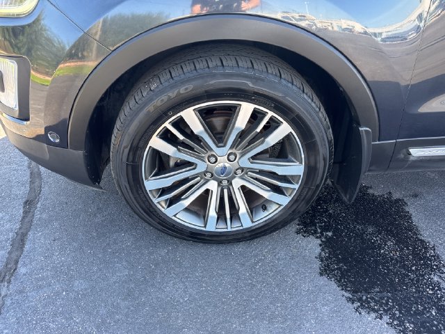 Used 2017 Ford Explorer Platinum AWD/4WD image 25