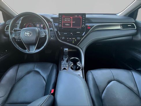 Used 2021 Toyota Camry XSE FWD image 7
