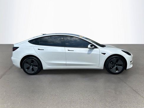 Used 2021 Tesla Model 3 Standard Range Plus RWD image 3