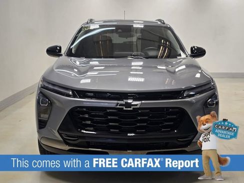 Used 2024 Chevrolet Trax ACTIV w/ Driver Confidence Package FWD image 2