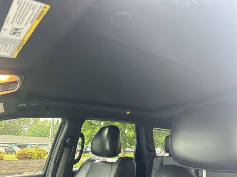 Used 2019 Jeep Grand Cherokee Limited X AWD/4WD image 16