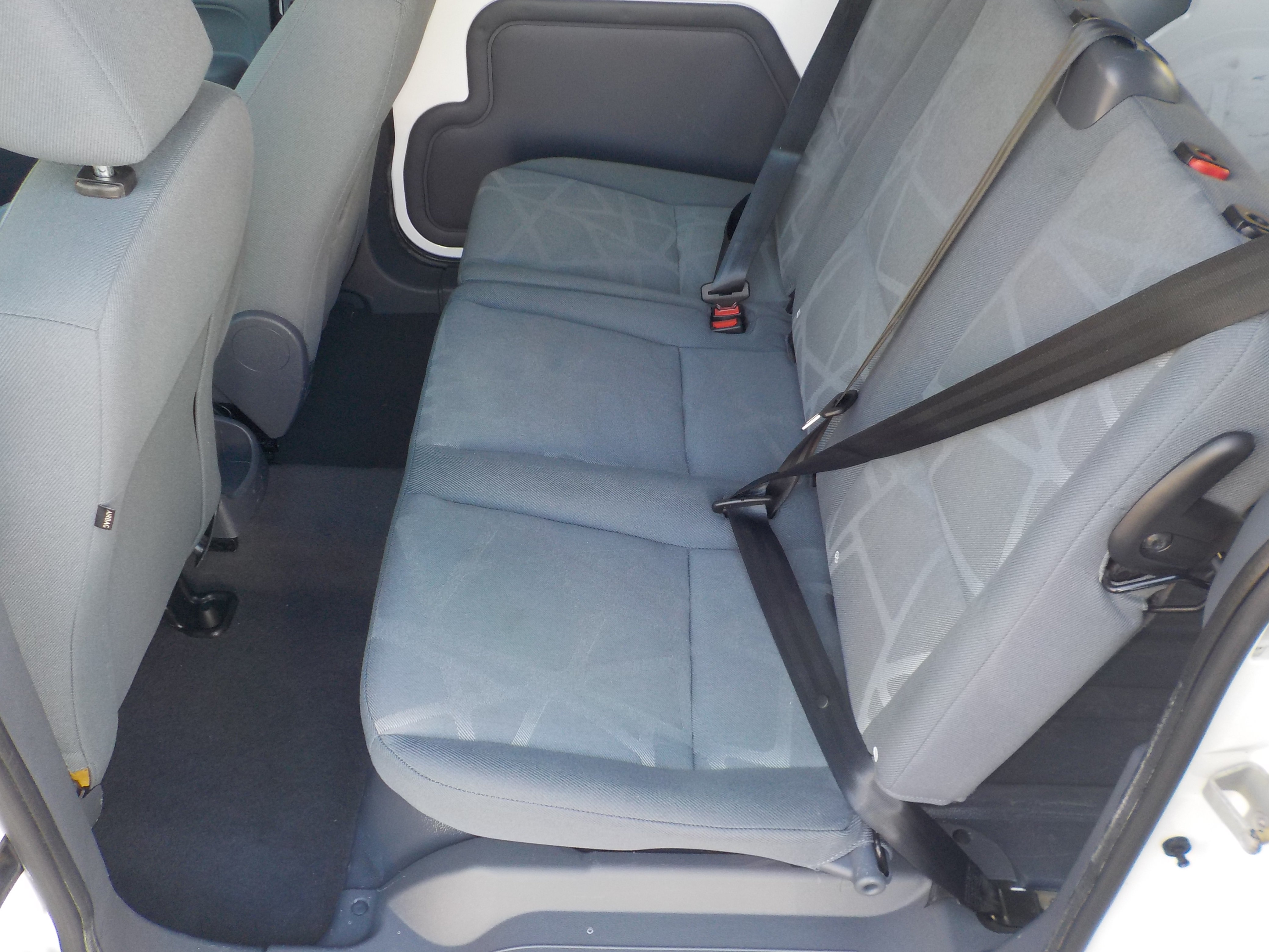 Used 2011 Ford Transit Connect XLT FWD image 16