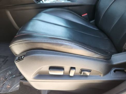 Used 2017 Chevrolet Equinox Premier w/ Enhanced Convenience Package AWD/4WD image 26