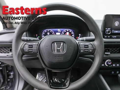 Used 2025 Honda Accord SE image 10