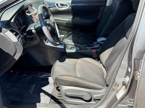 Used 2017 Nissan Sentra SR w/ SR Midnight Edition FWD image 22