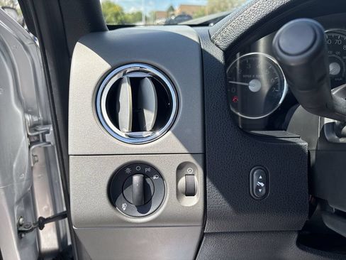 Used 2007 Lincoln Mark LT 4x4 image 20