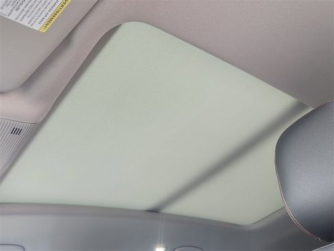 New 2025 Volkswagen Atlas Peak Edition SE image 16