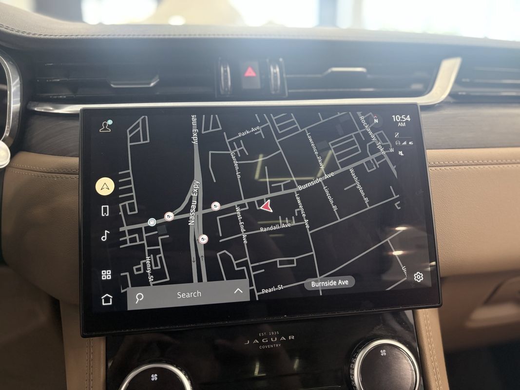 Used 2022 Jaguar F-PACE S AWD/4WD image 31