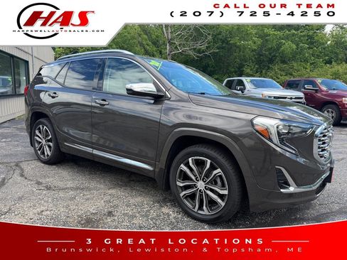 Used 2020 GMC Terrain Denali w/ Denali Premium Package AWD/4WD image 8