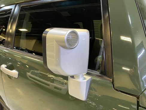 Used 2014 Toyota FJ Cruiser 4WD w/ Convenience Package image 24