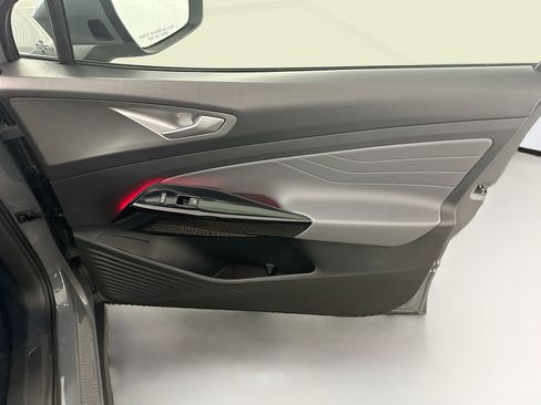 Used 2023 Volkswagen ID.4 Pro S Plus image 34