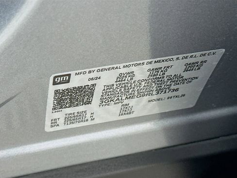 Used 2024 GMC Terrain SLE image 31