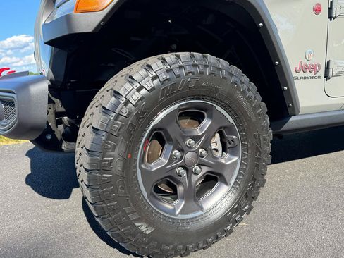Used 2022 Jeep Gladiator Rubicon w/ LED Lighting Group AWD/4WD image 24