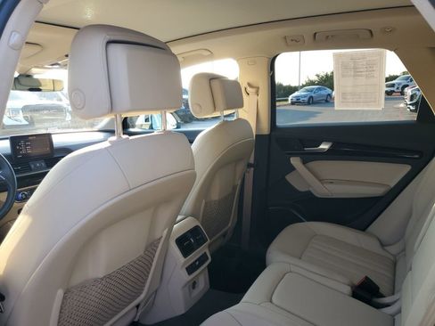 Used 2020 Audi Q5 2.0T Premium w/ Convenience Package image 18