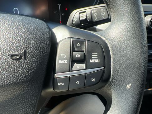 Used 2025 Ford Escape Active AWD/4WD image 16