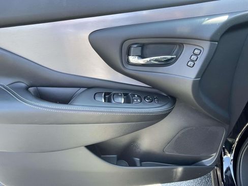 Used 2024 Nissan Murano SL FWD image 18