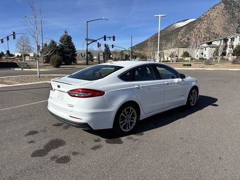 Used 2019 Ford Fusion Titanium image 3