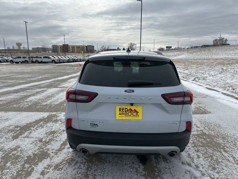 Used 2025 Ford Escape Platinum image 4