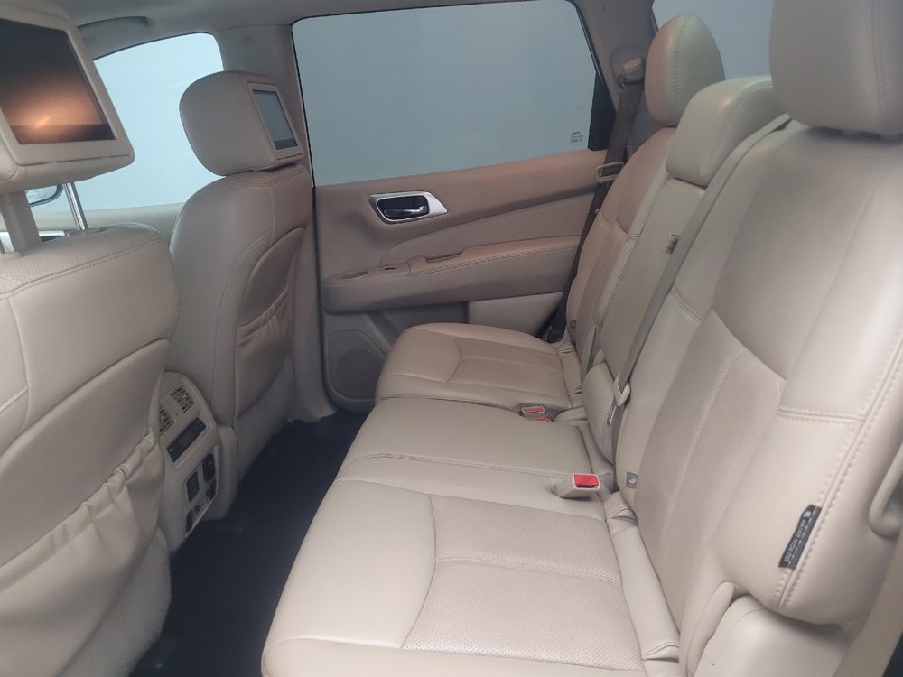 Used 2018 Nissan Pathfinder Platinum FWD image 18