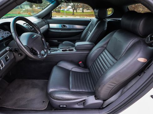 Used 2002 Ford Thunderbird image 32