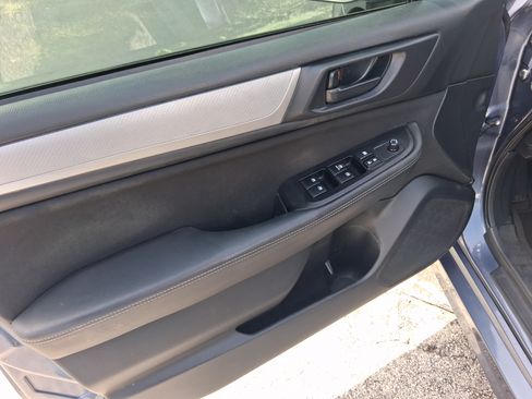 Used 2018 Subaru Legacy 2.5i AWD/4WD image 11