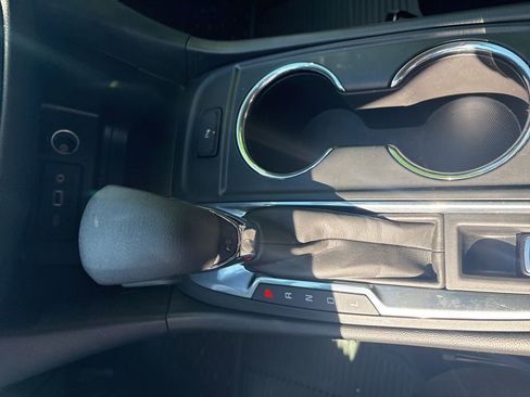 Used 2022 Chevrolet Equinox LT AWD/4WD image 14